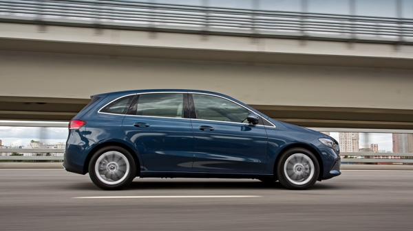 Проводим время с компактвэном Mercedes-Benz B 200 Проводим время с компактвэном Mercedes-Benz B 200