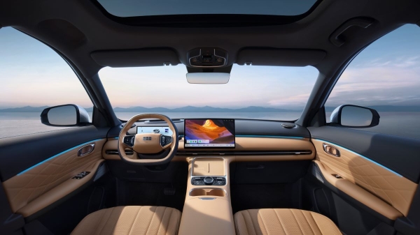 Гибрид Geely EX5 EM-i для России: новые подробности