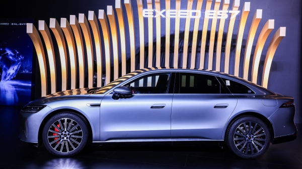 Анонсирован новый флагманский седан Exeed ES7 Анонсирован новый флагманский седан Exeed ES7