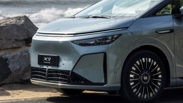 Гибридный минивэн Xpeng X9 пообещал дальность хода свыше 1600 км Гибридный минивэн Xpeng X9 пообещал дальность хода свыше 1600 км