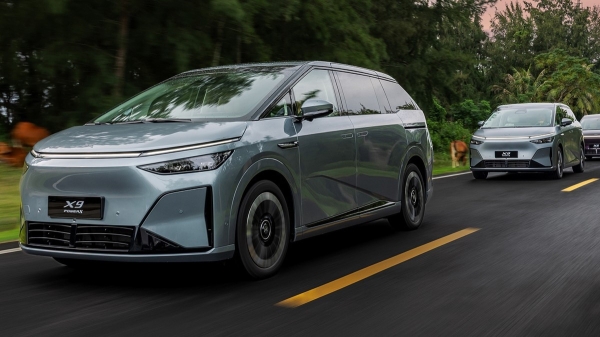 Гибридный минивэн Xpeng X9 пообещал дальность хода свыше 1600 км Гибридный минивэн Xpeng X9 пообещал дальность хода свыше 1600 км