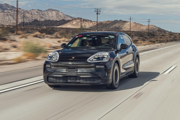 Porsche Cayenne Electric: новые фото и подробности о батарее