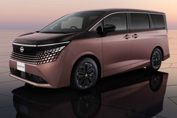Показан минивэн Nissan Elgrand четвертого поколения