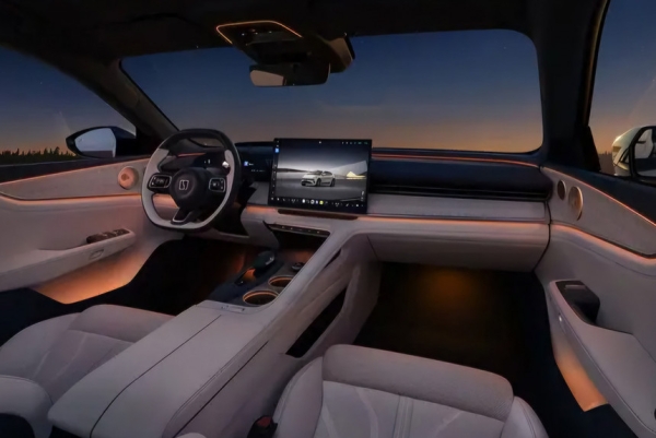 Обновленный Zeekr 001: «звездное небо» и VIP-кресло