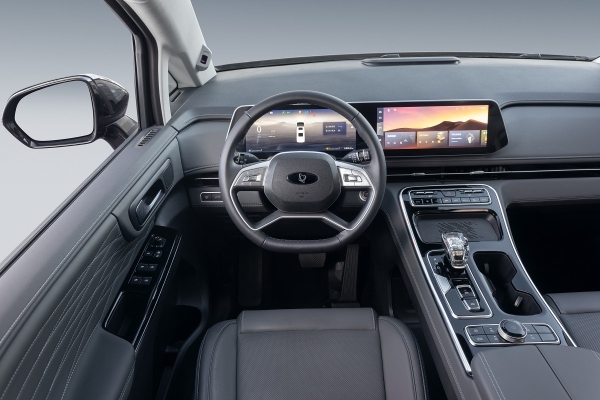 Минивэн Sollers SP7: старт продаж и цены Минивэн Sollers SP7: старт продаж и цены