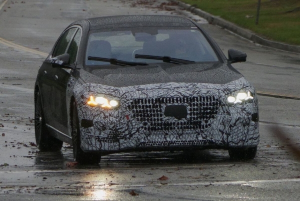 На подходе обновленный Mercedes-Maybach S-класса