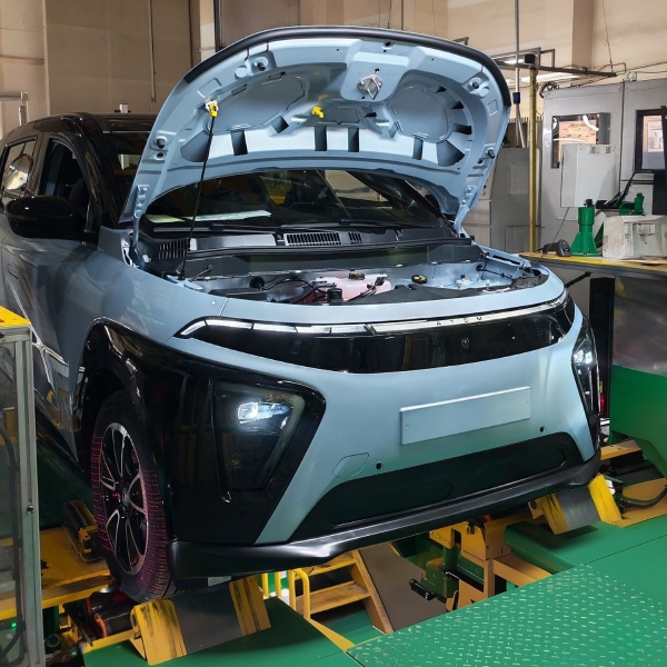 Собран первый конвейерный электромобиль Атом Собран первый конвейерный электромобиль Атом