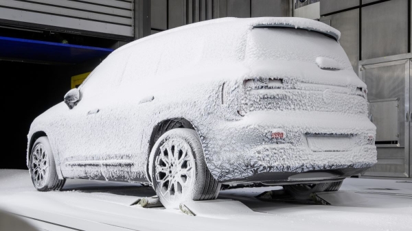 Показан салон нового кроссовера Mercedes‑Benz GLB