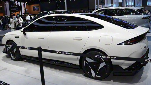 Представлены кроссовер Chery Fulwin T9L и седан Fulwin A9 Представлены кроссовер Chery Fulwin T9L и седан Fulwin A9