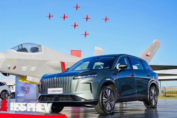 Кроссовер Hongqi HS6 поставил мировой рекорд дальнобойности