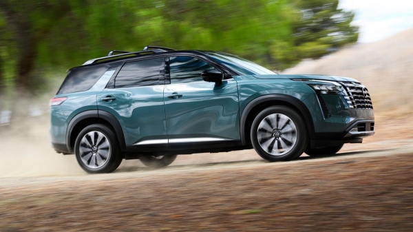 Nissan Pathfinder для США подготовился к новому модельному году