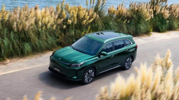 Гибридный кроссовер Evolute i-Space: скоро с полным приводом Гибридный кроссовер Evolute i-Space: скоро с полным приводом