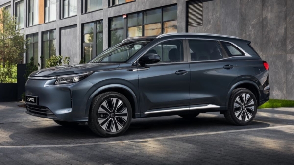 Гибридный кроссовер Evolute i-Space: скоро с полным приводом Гибридный кроссовер Evolute i-Space: скоро с полным приводом