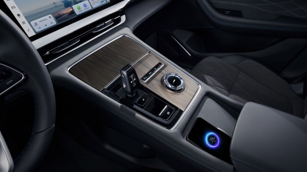 Geely Monjaro для России: спецверсия с обновленным салоном