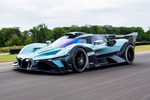 Трековый гиперкар Bugatti Bolide: построен финальный экземпляр