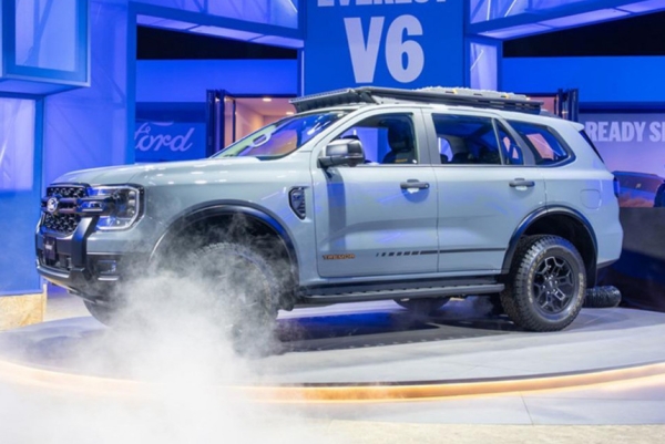 Внедорожник Ford Everest Tremor обрел бензиновый мотор V6 Внедорожник Ford Everest Tremor обрел бензиновый мотор V6