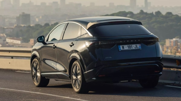 Кроссовер Nissan Ariya превратился в солнцемобиль