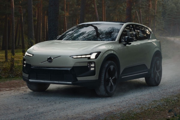 Электрический кроссовер Volvo EX60 полностью рассекречен