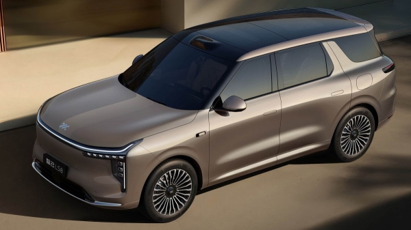 Гибридный кроссовер IM LS8 приготовился к дебюту Гибридный кроссовер IM LS8 приготовился к дебюту