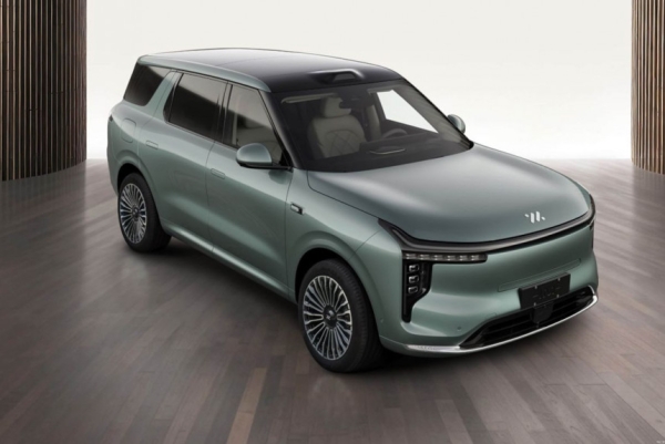 Гибридный кроссовер IM LS8 приготовился к дебюту Гибридный кроссовер IM LS8 приготовился к дебюту