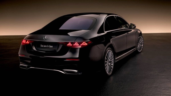 Обновленный Mercedes-Benz S-класса: еще больше технологий и звезд