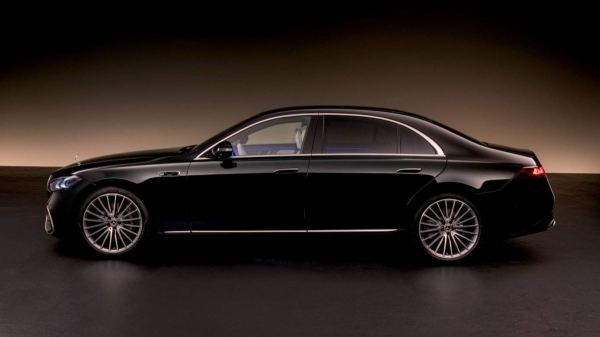 Обновленный Mercedes-Benz S-класса: еще больше технологий и звезд