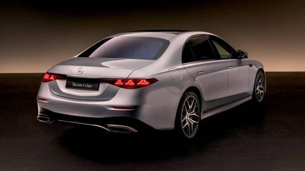 Обновленный Mercedes-Benz S-класса: еще больше технологий и звезд