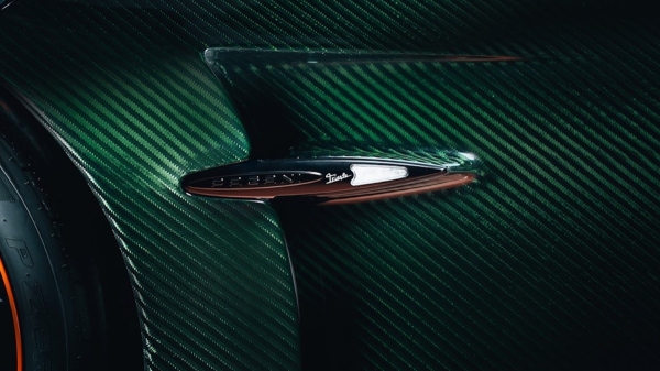 Pagani Huayra к юбилею Горацио Пагани: 846 л.с. и &laquo;механика&raquo;