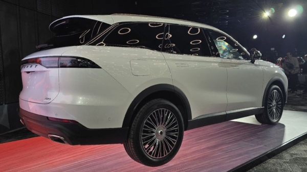 Компания Tenet рассекретила флагманский кроссовер T9