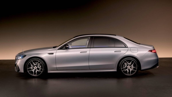 Обновленный Mercedes-Benz S-класса: еще больше технологий и звезд