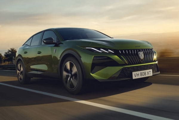 Представлен обновленный кросс-лифтбек Peugeot 408