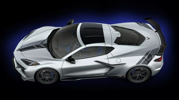 Мотор GM V8 5.5 LT6: спецверсия Chevrolet Corvette и суперкар Flkon из ОАЭ Мотор GM V8 5.5 LT6: спецверсия Chevrolet Corvette и суперкар Flkon из ОАЭ