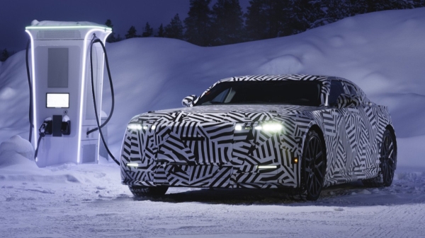 Прототипы серийного электромобиля Jaguar GT вышли на зимние тесты