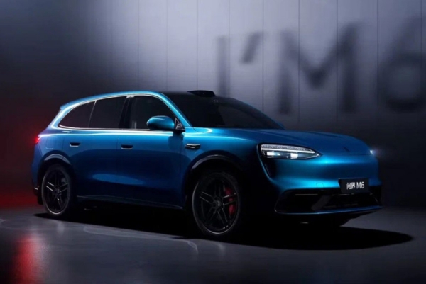 Новый кроссовер Aito M6 примерит молодежный имидж