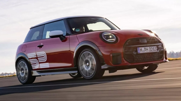 Особый Mini Cooper посвятили победе в ралли Монте-Карло 1965 года