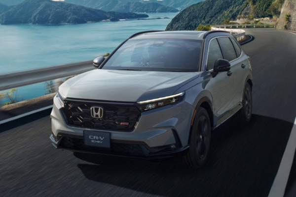 Кроссовер Honda CR-V добрался до Японии с большим опозданием Кроссовер Honda CR-V добрался до Японии с большим опозданием
