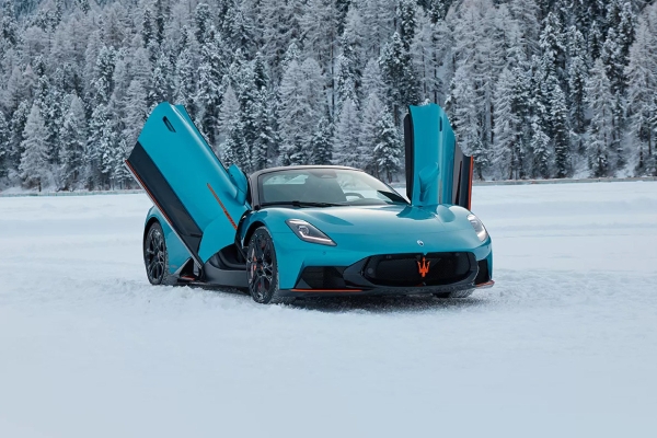 Alfa Romeo и Maserati представили сразу несколько эксклюзивных новинок Alfa Romeo и Maserati представили сразу несколько эксклюзивных новинок