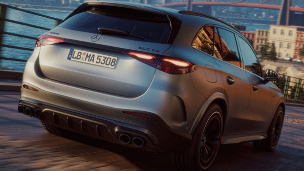 Новый Mercedes-AMG GLC 53 ознаменовал отказ от мощных &laquo;четверок&raquo;