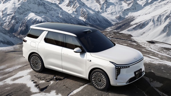 Гибридный кроссовер IM LS8 полностью рассекречен Гибридный кроссовер IM LS8 полностью рассекречен