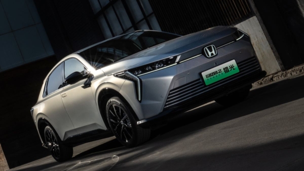 В Японии представлена возрожденная Honda Insight