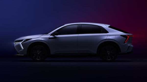 В Японии представлена возрожденная Honda Insight