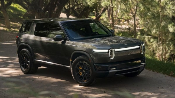 В США полностью рассекречен кроссовер Rivian R2