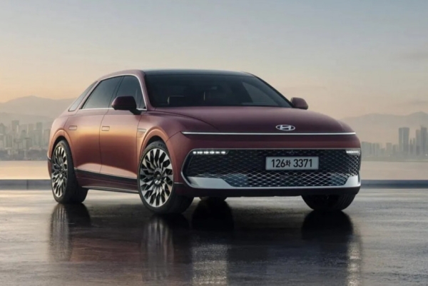 Обновленный Hyundai Grandeur обрел иную внешность и новый салон