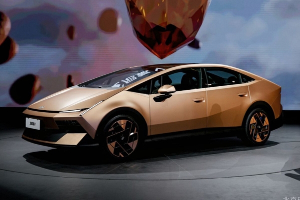 Показан серийный электромобиль Hyundai Ioniq V для Китая