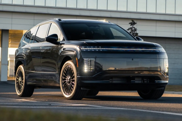 Топовый Hyundai Ioniq 9 Calligraphy обзавелся &laquo;черной&raquo; спецверсией