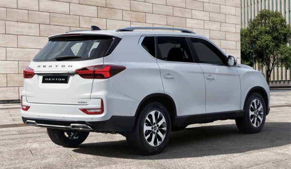 В России дебютировал семиместный KGM Rexton: объявлена цена