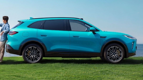 Большой и дешевый гибрид Chery Fulwin T9L дебютировал в Китае Большой и дешевый гибрид Chery Fulwin T9L дебютировал в Китае