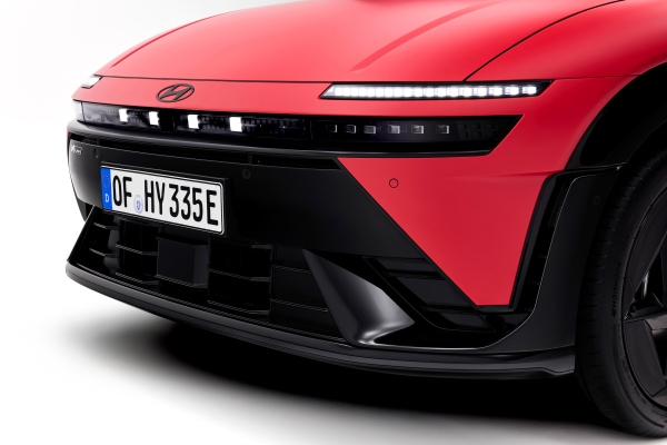 Hyundai Ioniq 3 &mdash; новый электрохэтчбек для Европы