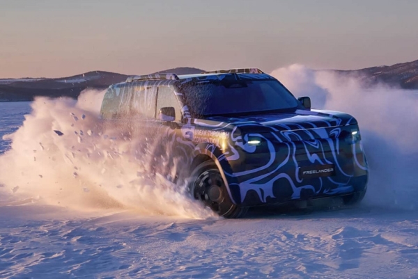 Новый Freelander: первые официальные фото серийного кроссовера Новый Freelander: первые официальные фото серийного кроссовера