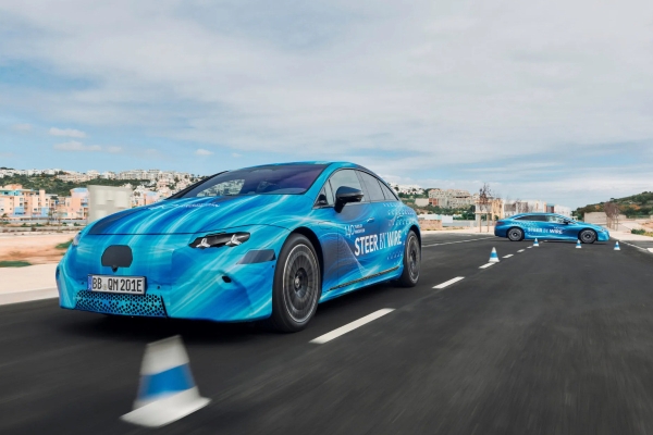 Обновленный Mercedes-Benz EQS сменит традиционный руль на «штурвал» Обновленный Mercedes-Benz EQS сменит традиционный руль на «штурвал»